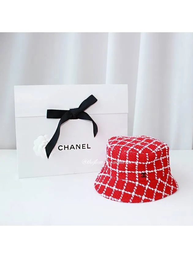 23C Check Tweed Bucket Hat Red AA8841 B10039 NM087