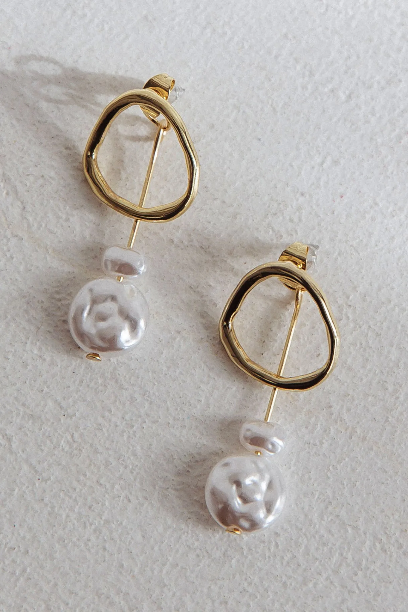 Amelie Pearl Drop Stud Earrings Gold