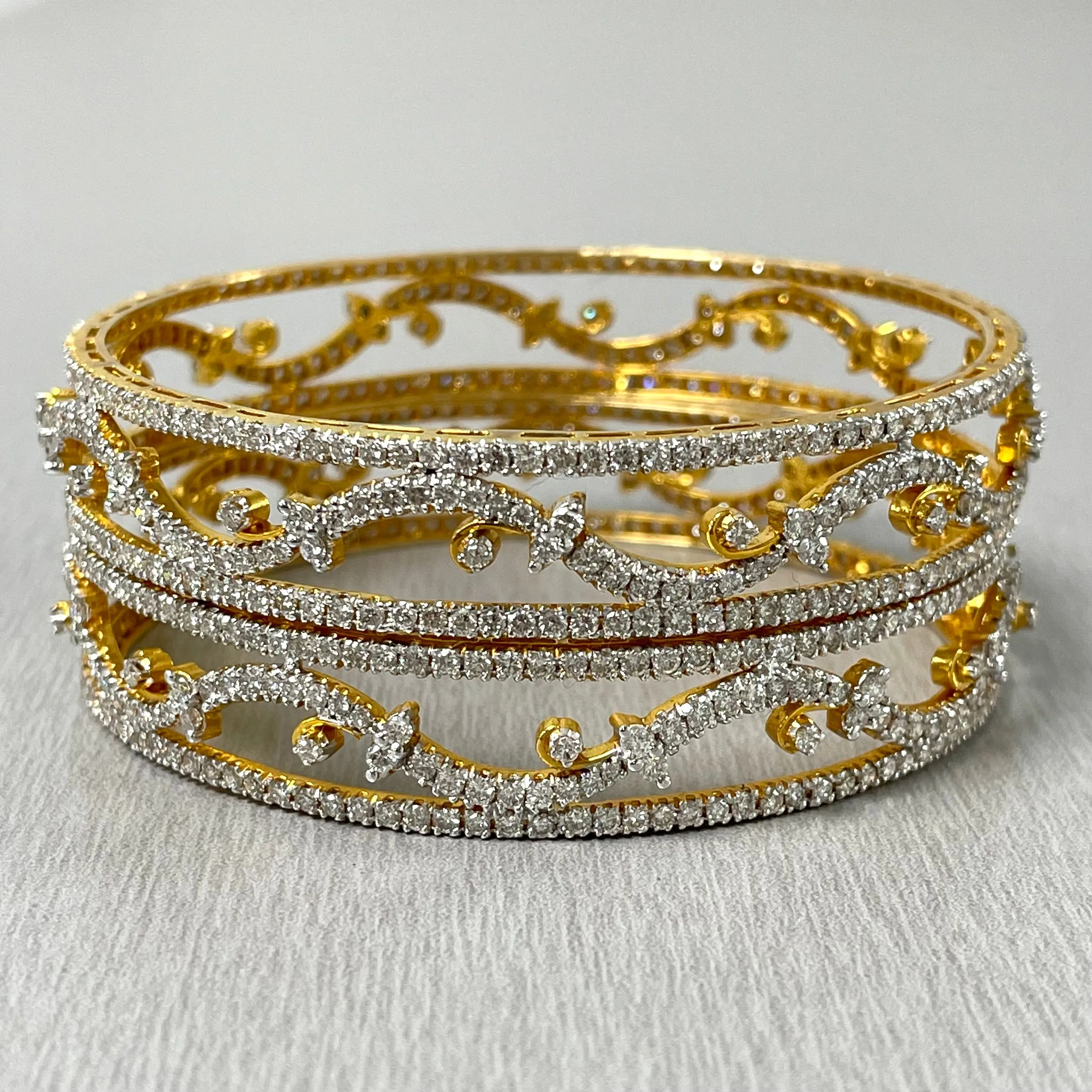 Beauvince Bloom Diamond Bangles Set (14.15 ct Diamonds) in 18K Gold