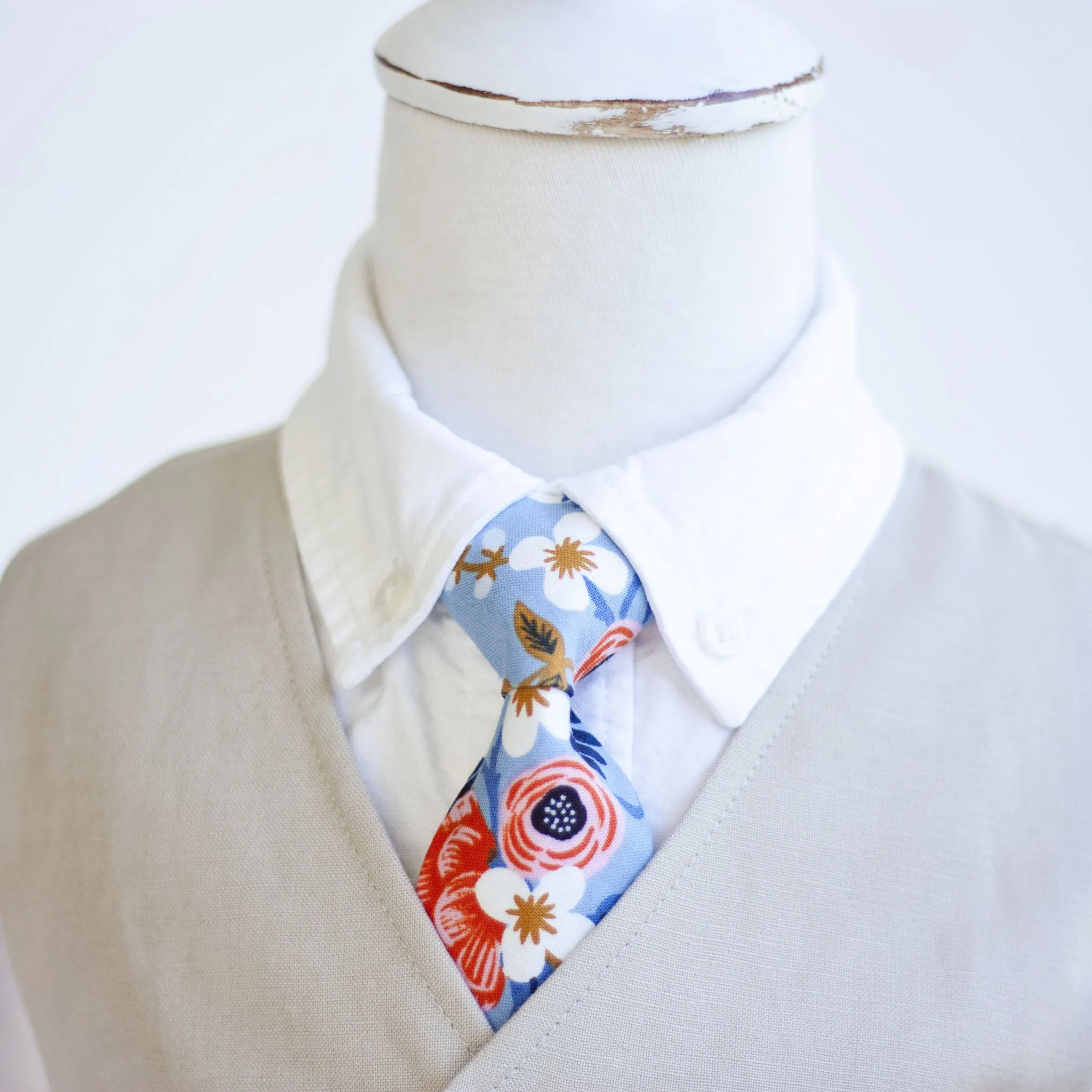 Boy's Pocket Square / Birch Floral In Periwinkle