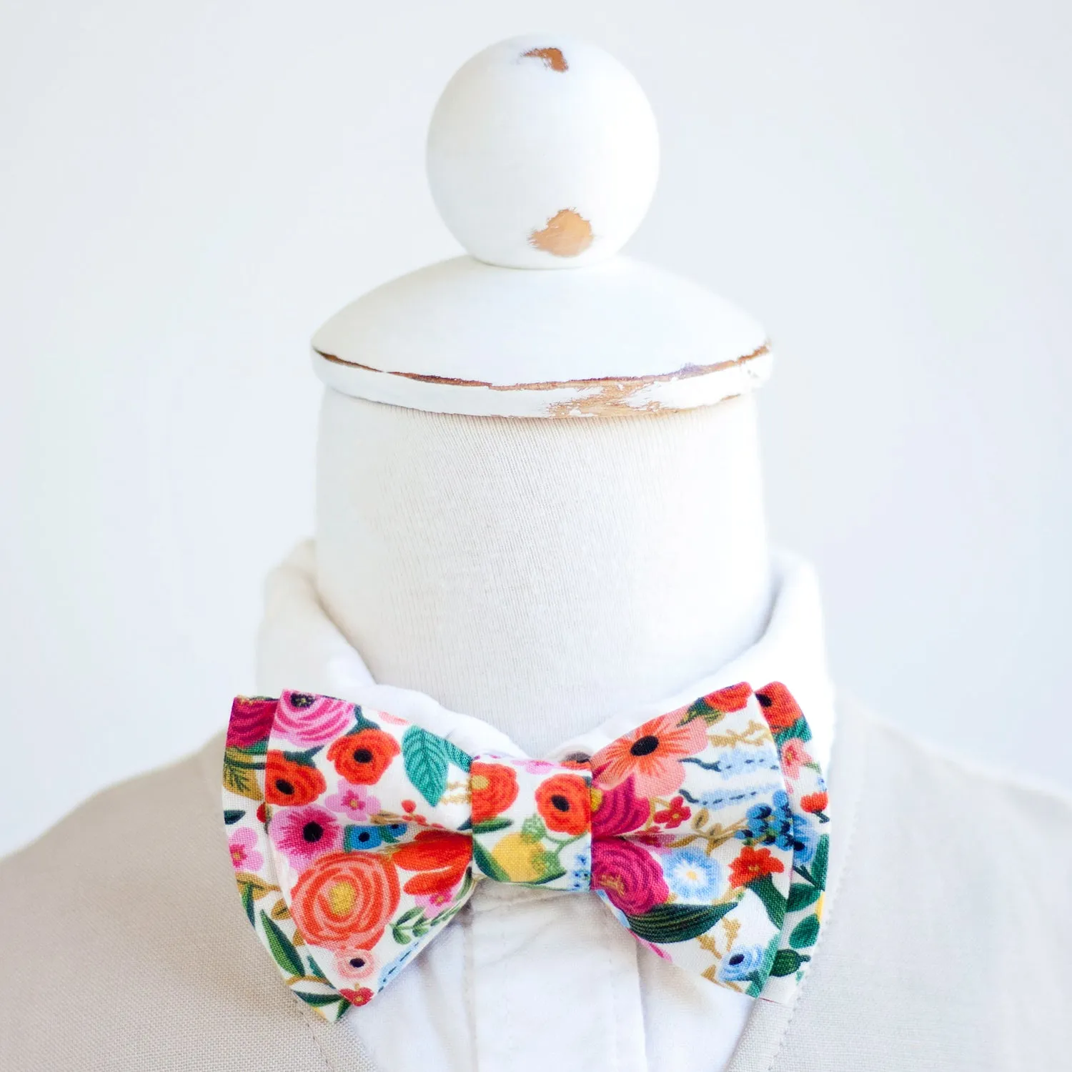 Boy's Pocket Square / Petite Garden Party in Cream