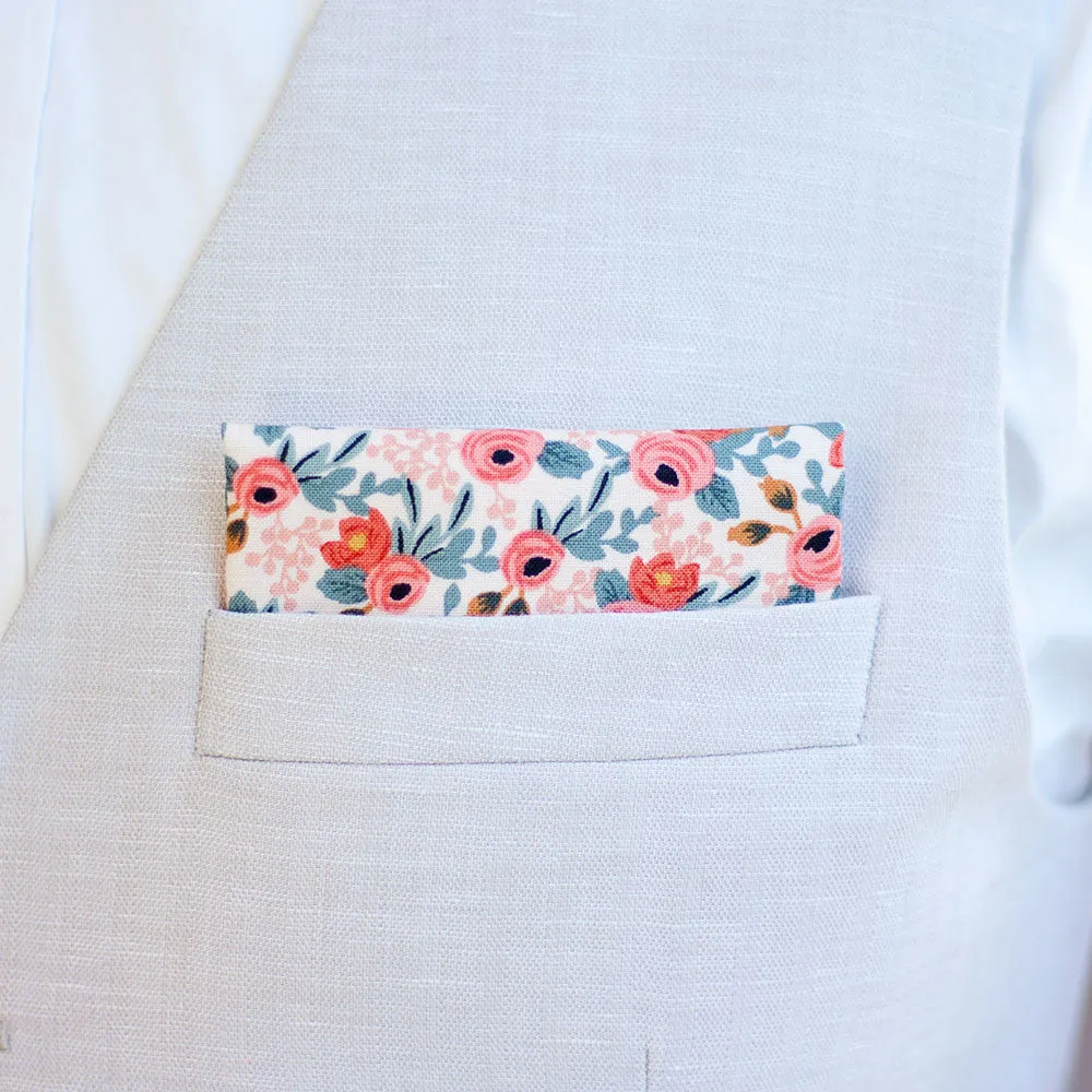 Boy's Pocket Square / Rosa In Peach