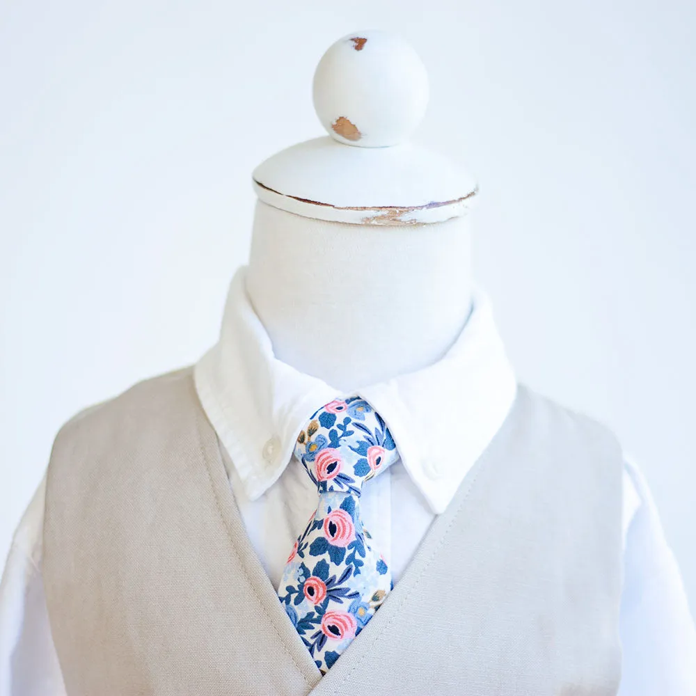 Boy's Pocket Square / Rosa In Periwinkle