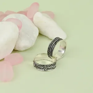 Elegant Linework Toe Ring