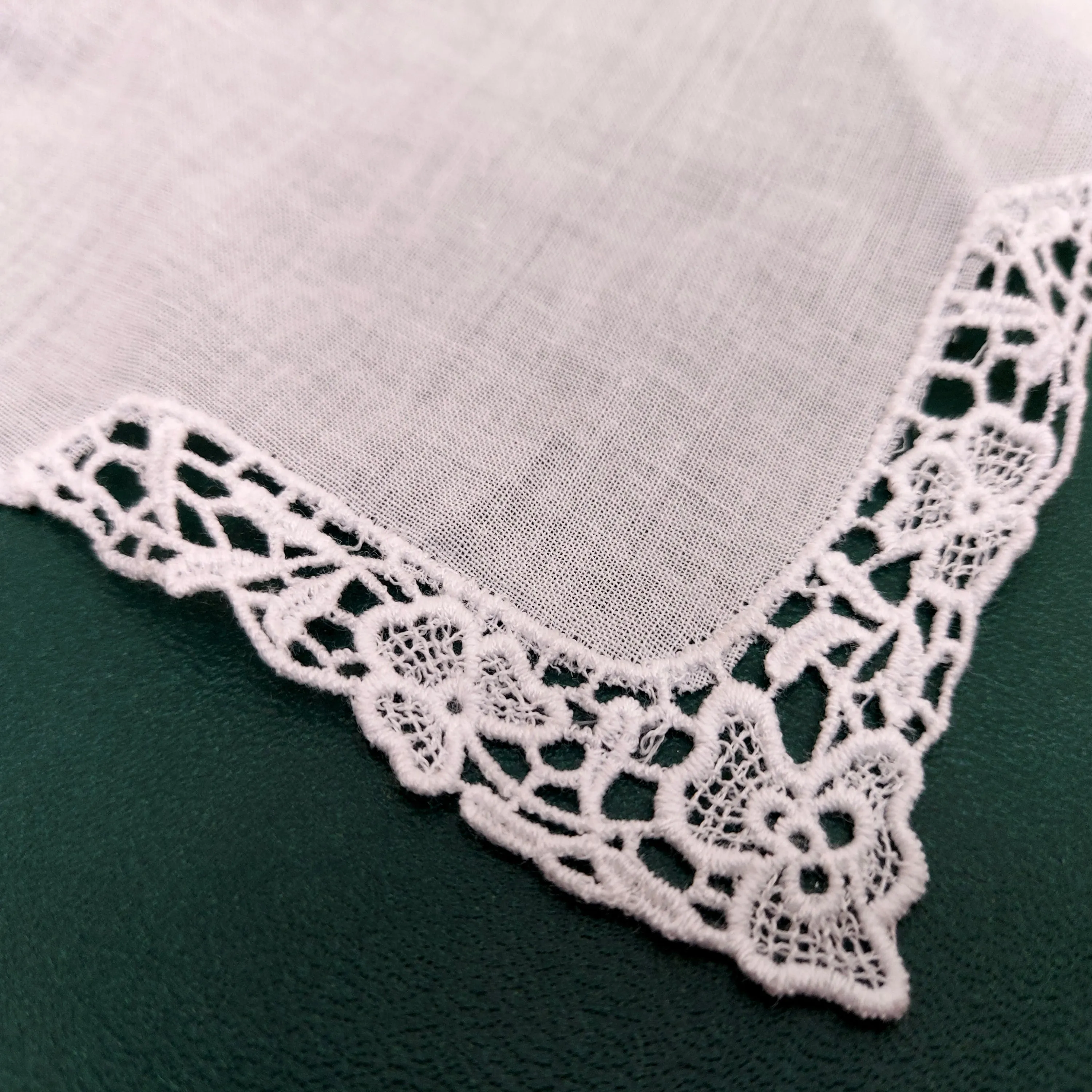 Ladies Cotton Lace Corner Handkerchief